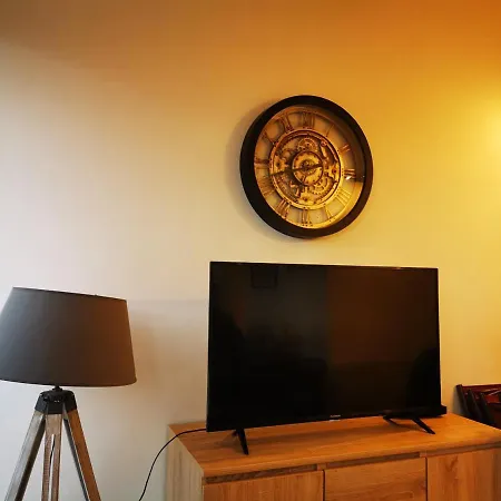 A La Belle Vie Apartment *