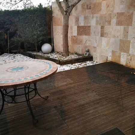 A La Belle Vie Apartment